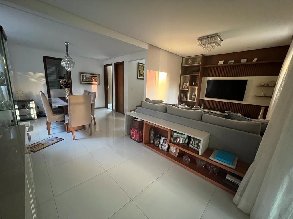 Casa de Condomínio à venda com 4 quartos, 270m² - Foto 10