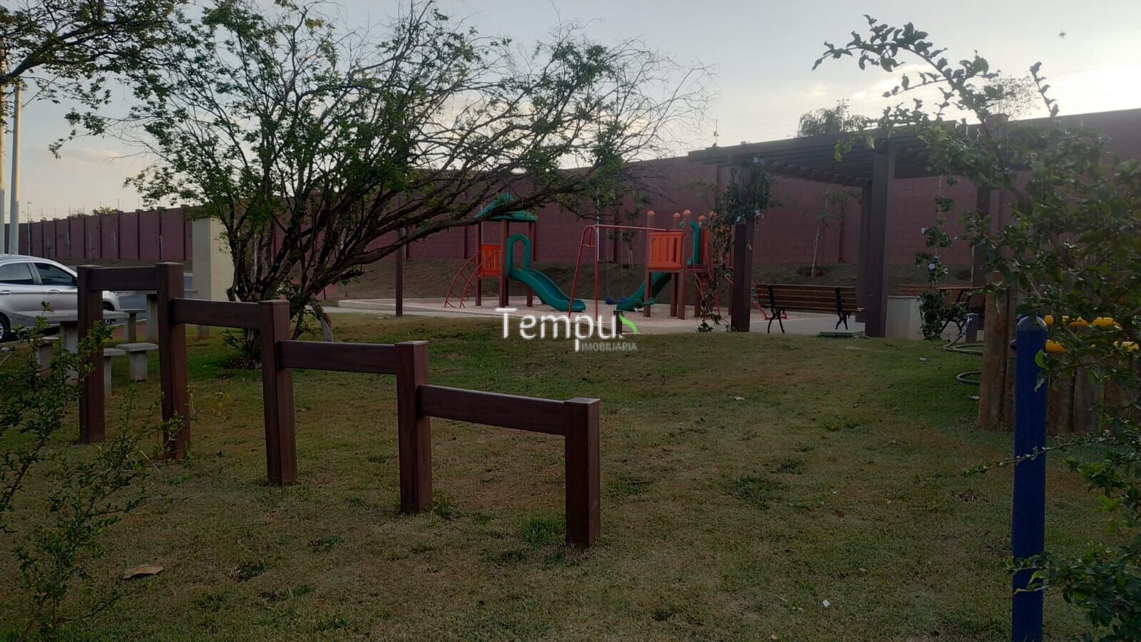 Casa à venda com 4 quartos, 300m² - Foto 73