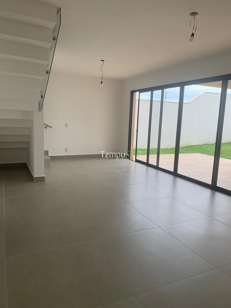 Casa à venda com 4 quartos, 300m² - Foto 37