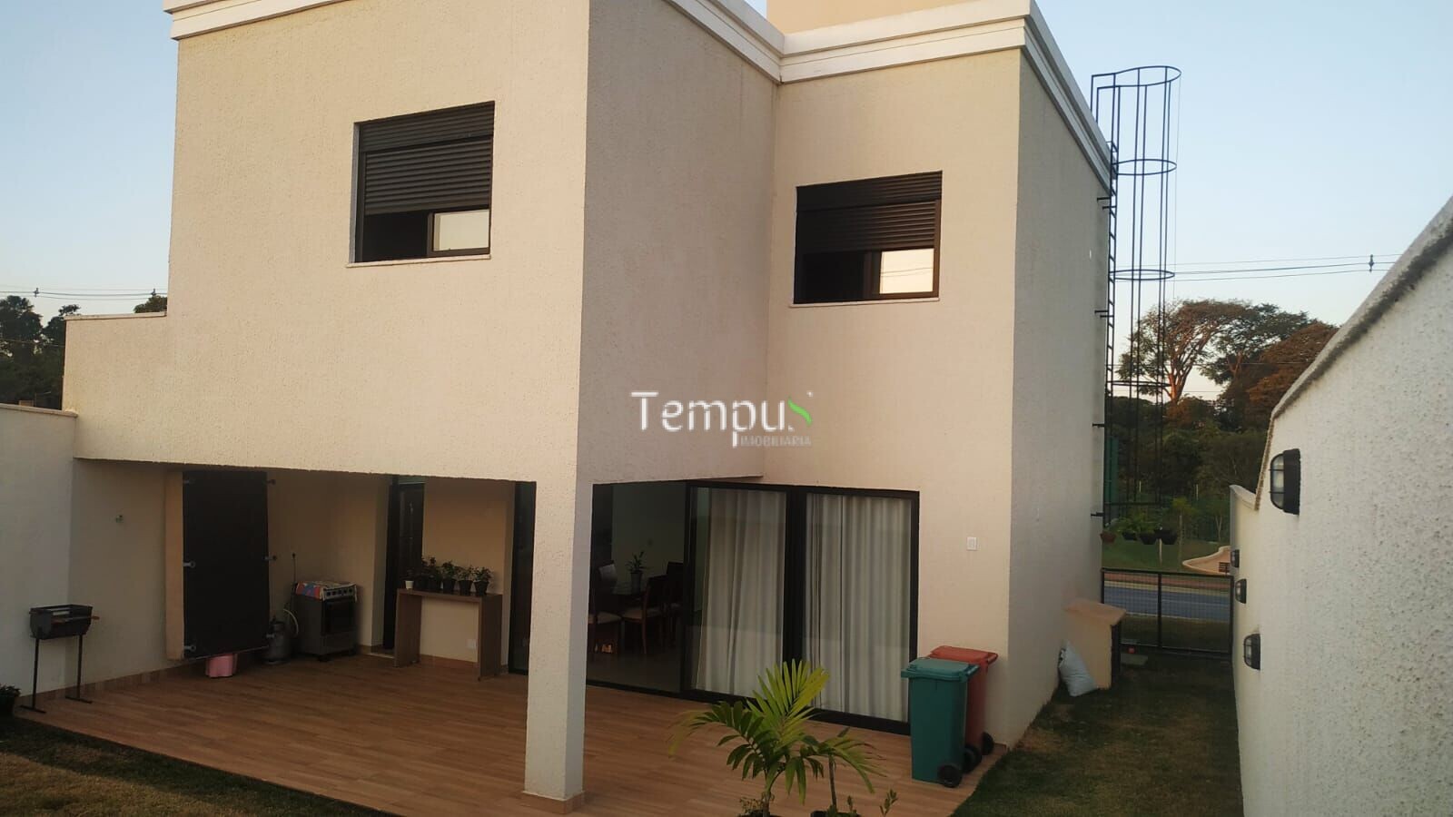 Casa à venda com 4 quartos, 300m² - Foto 50