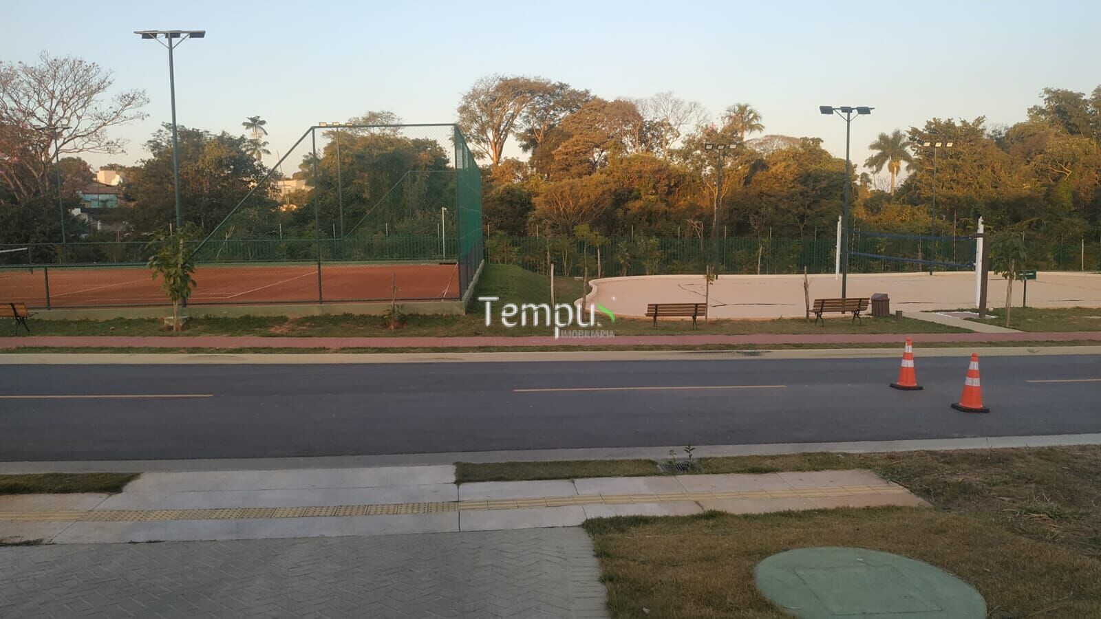 Casa à venda com 4 quartos, 300m² - Foto 58