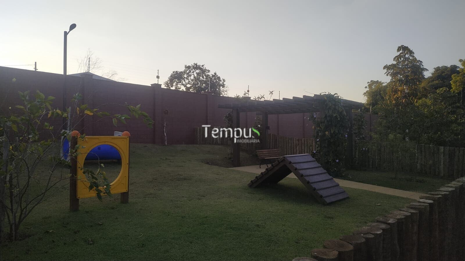 Casa à venda com 4 quartos, 300m² - Foto 77