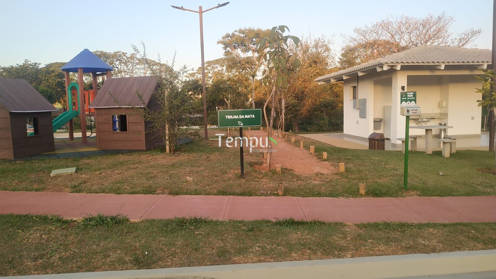 Casa à venda com 4 quartos, 300m² - Foto 62