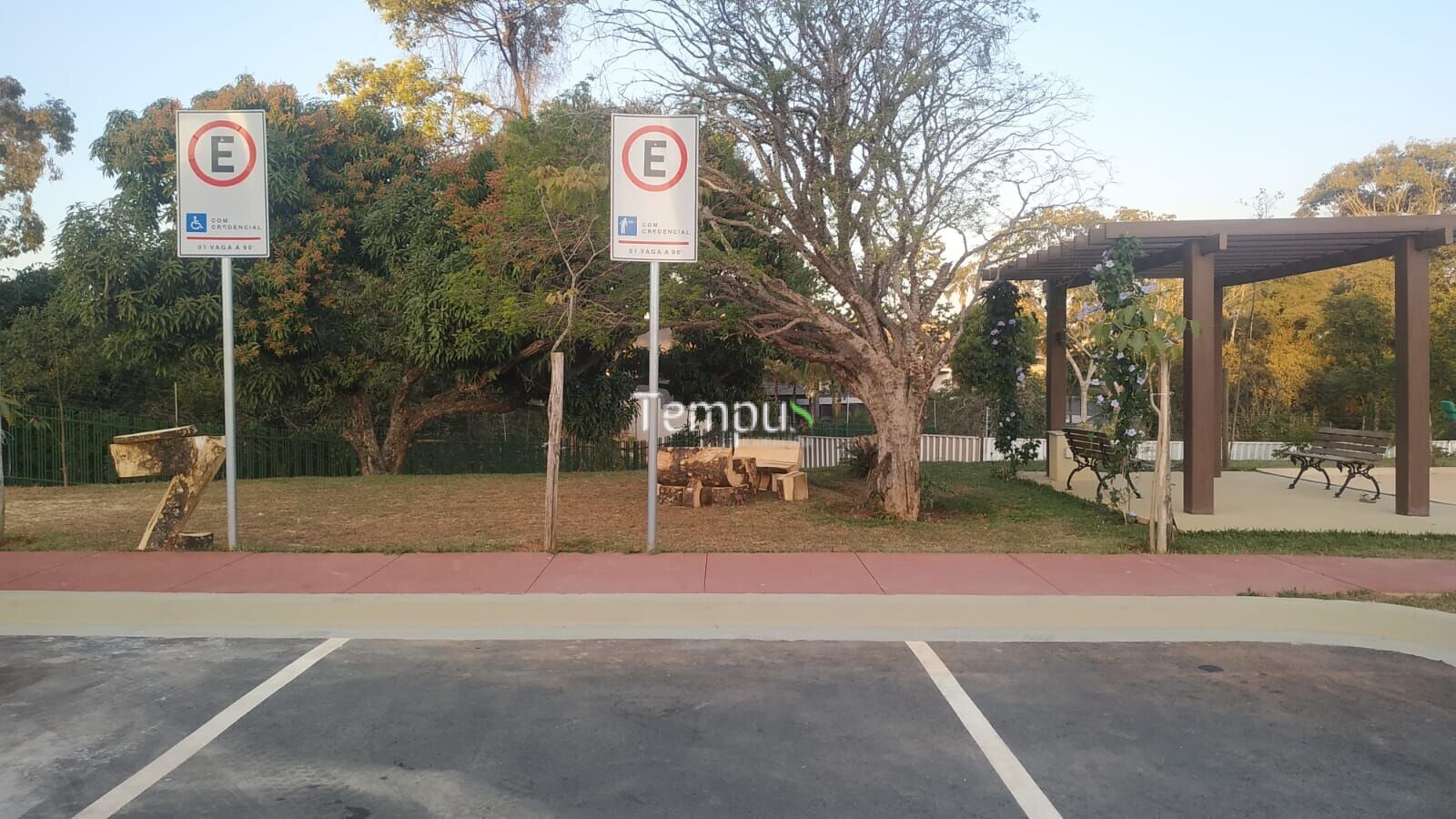Casa à venda com 4 quartos, 300m² - Foto 63