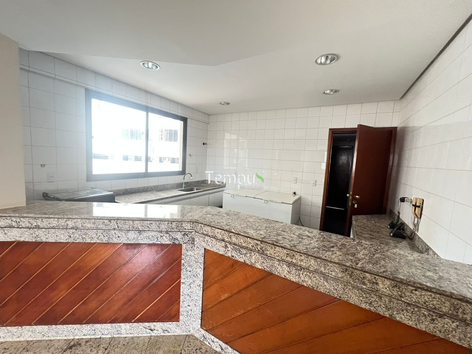 Apartamento à venda com 4 quartos, 218m² - Foto 42