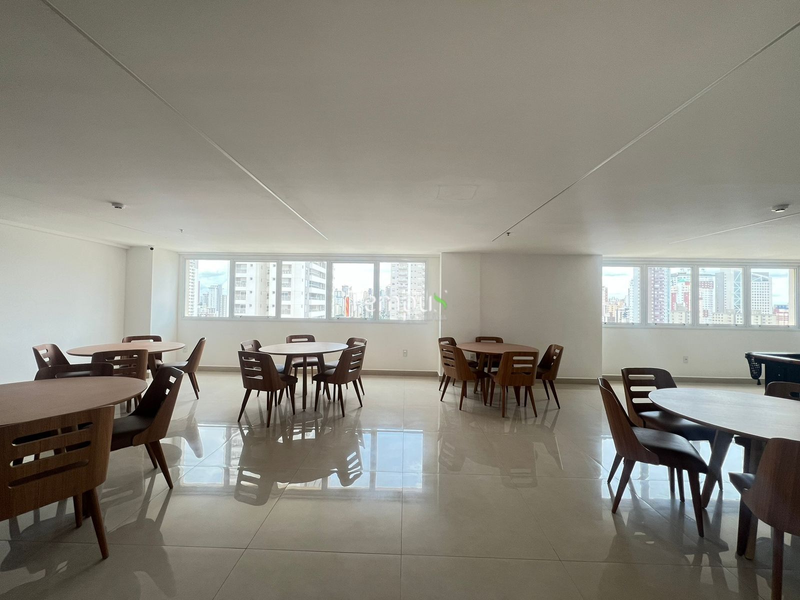 Apartamento à venda com 2 quartos, 61m² - Foto 14