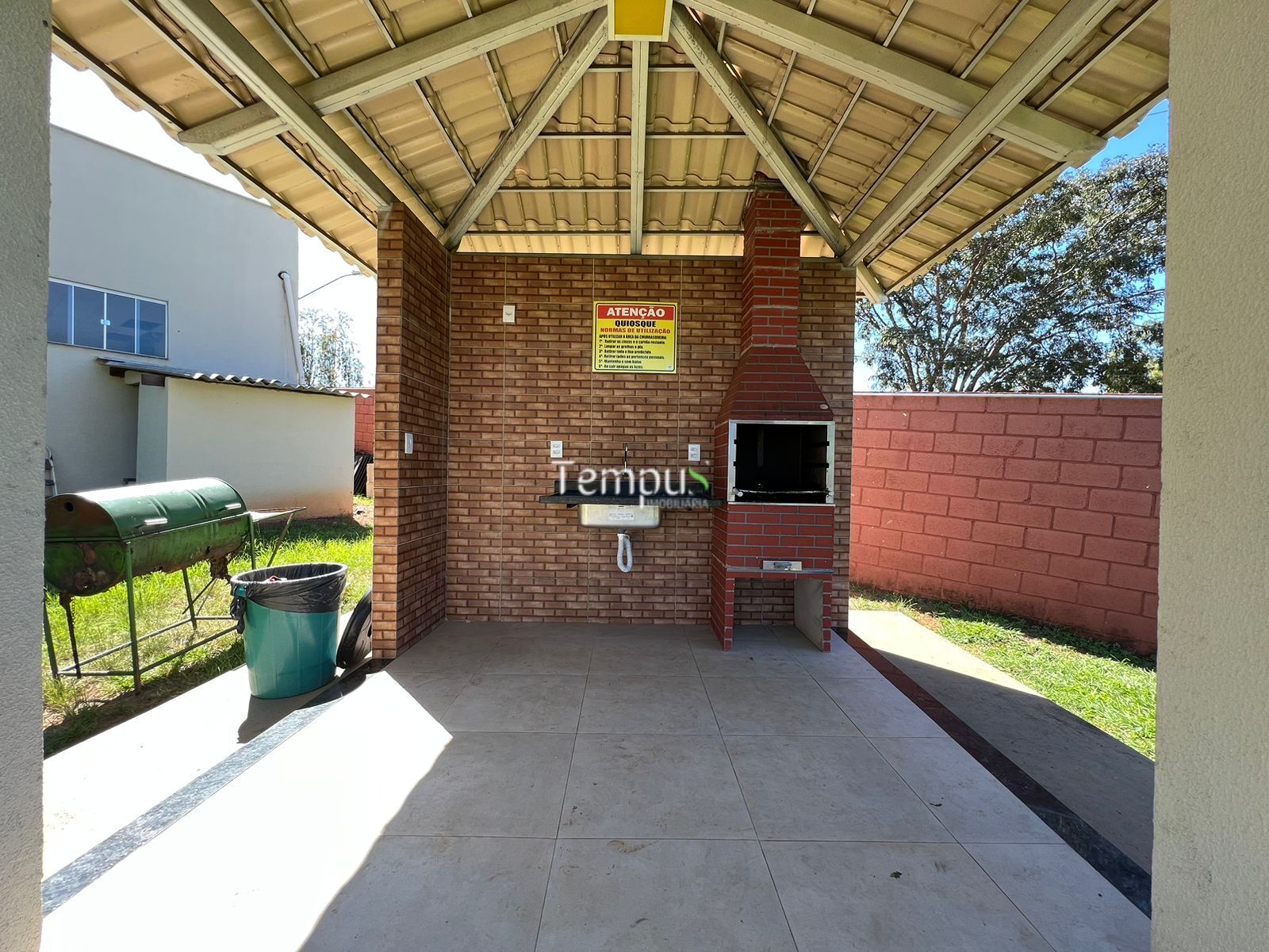 Casa à venda com 3 quartos, 84m² - Foto 25