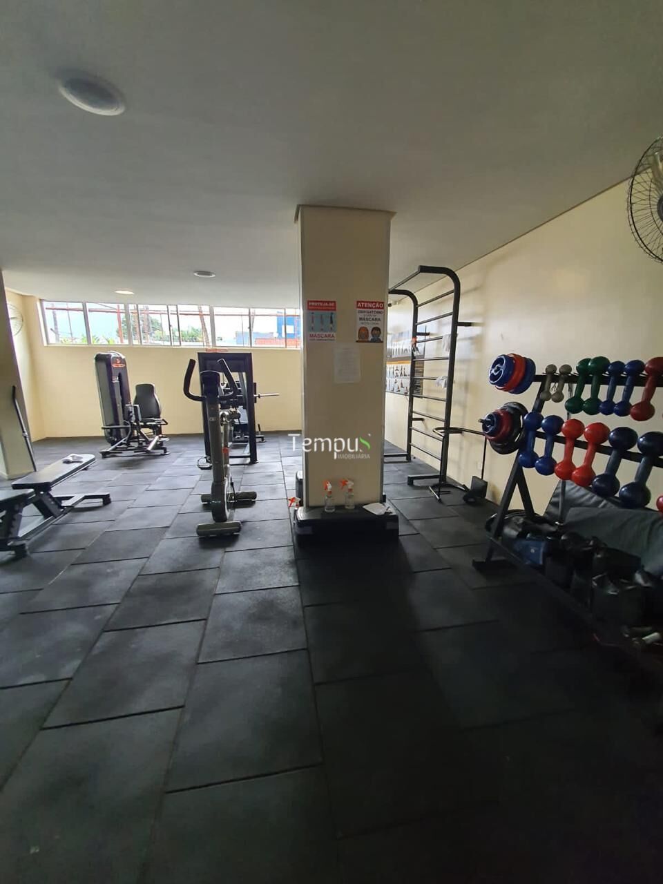 Apartamento à venda com 2 quartos, 64m² - Foto 57