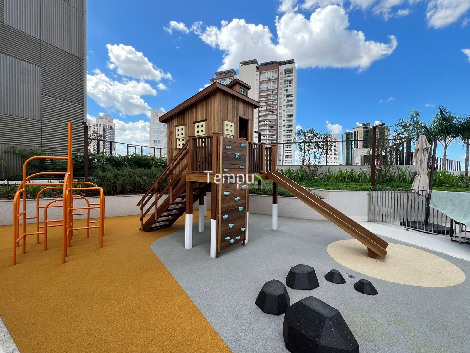 Apartamento à venda com 3 quartos, 105m² - Foto 25