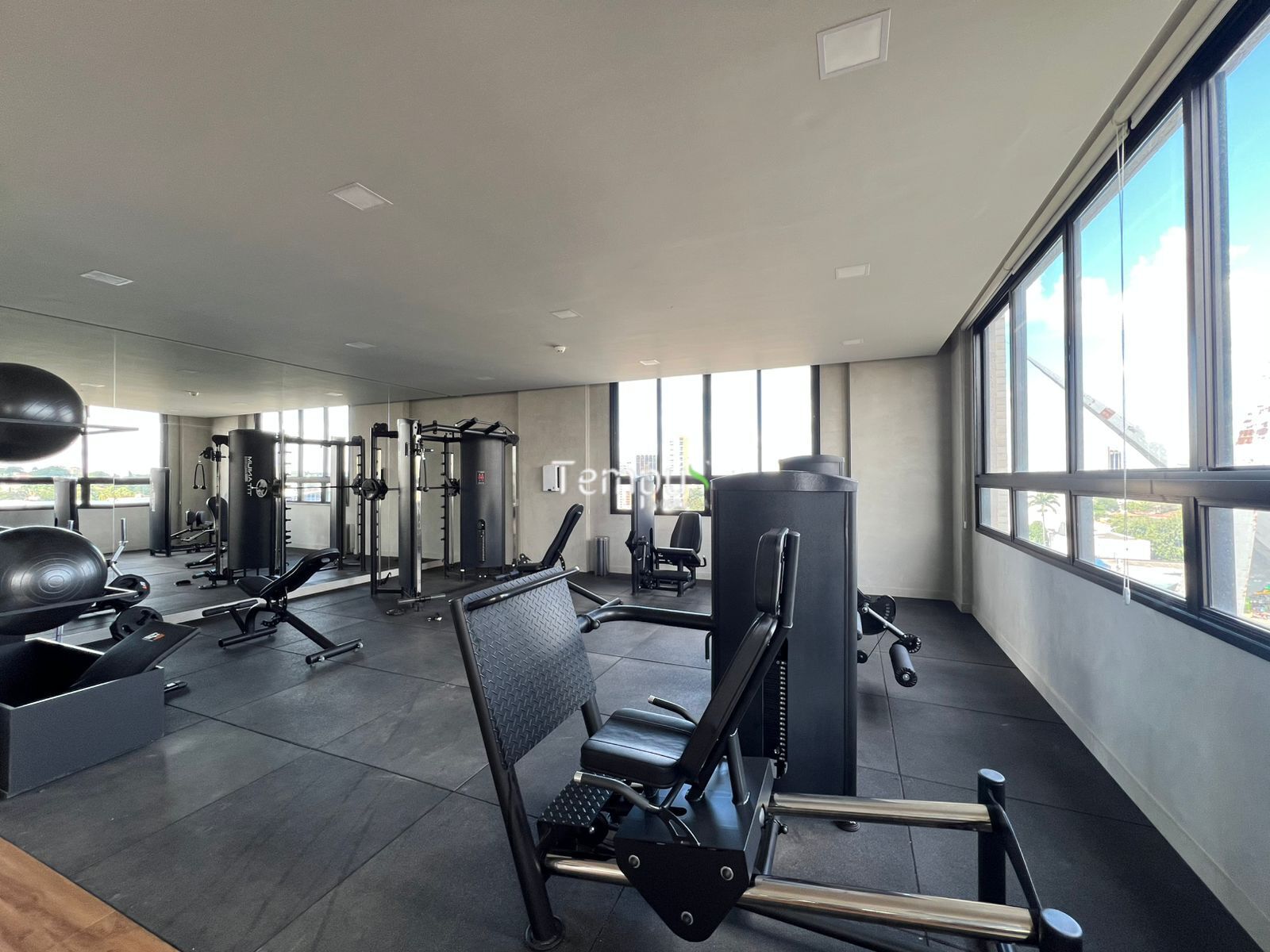 Apartamento à venda com 3 quartos, 105m² - Foto 35