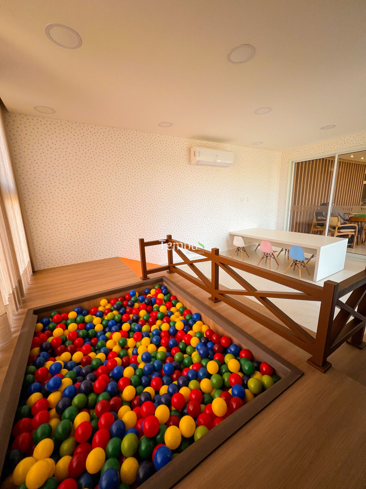 Apartamento à venda com 2 quartos, 64m² - Foto 28