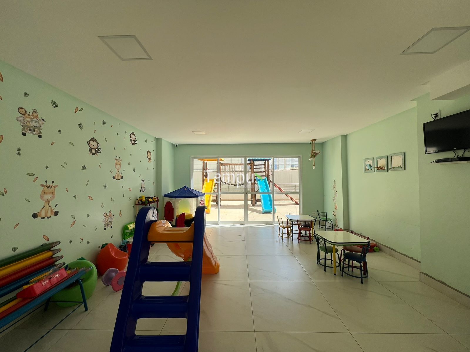 Apartamento à venda com 3 quartos, 150m² - Foto 26