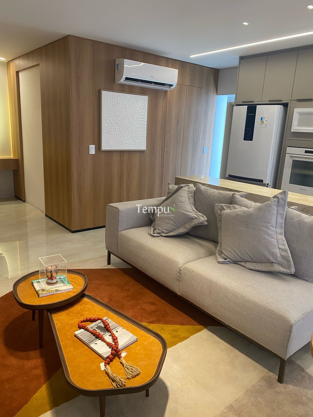 Apartamento à venda com 3 quartos, 135m² - Foto 2