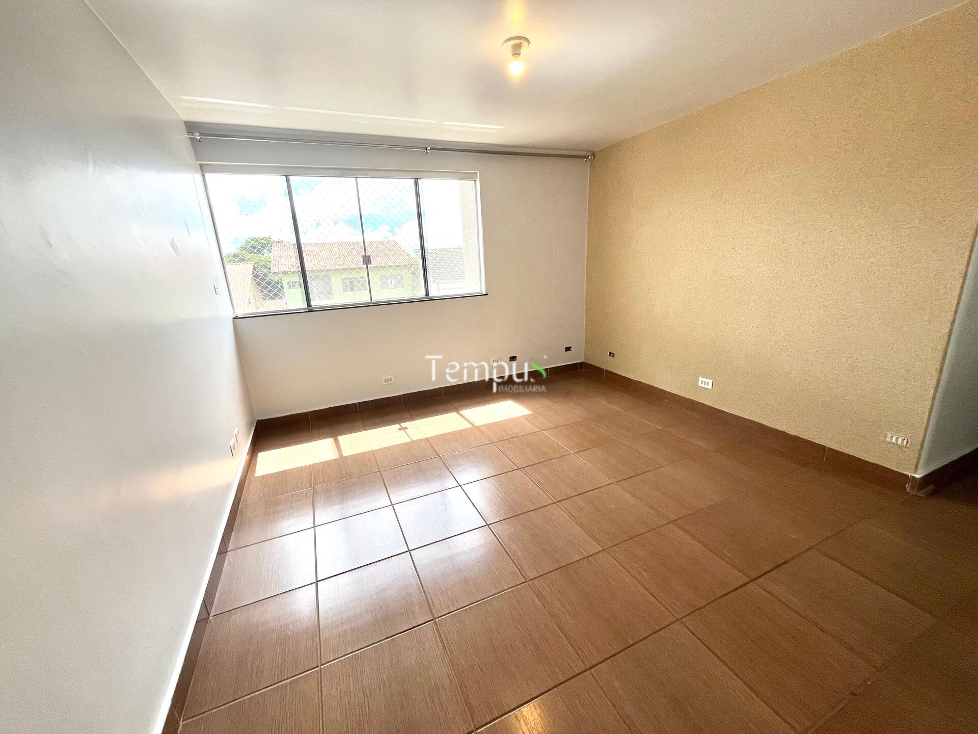 Apartamento à venda com 3 quartos, 90m² - Foto 1