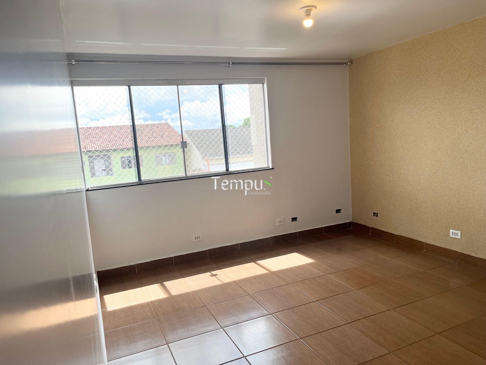 Apartamento à venda com 3 quartos, 90m² - Foto 2