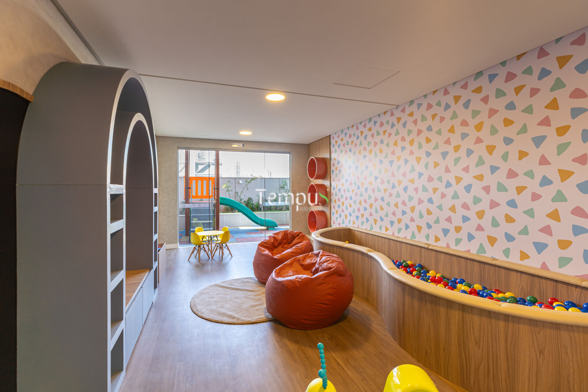 Apartamento à venda com 2 quartos, 65m² - Foto 3