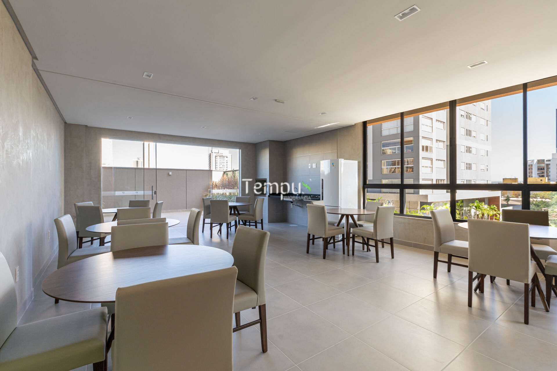 Apartamento à venda com 2 quartos, 65m² - Foto 9