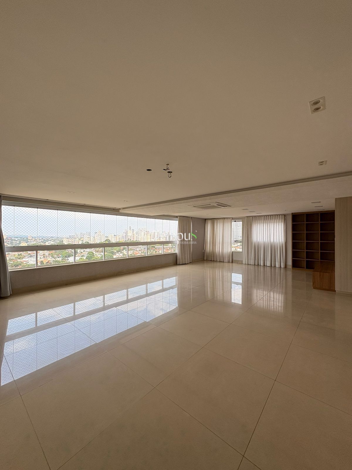 Apartamento, 3 quartos, 218 m² - Foto 1