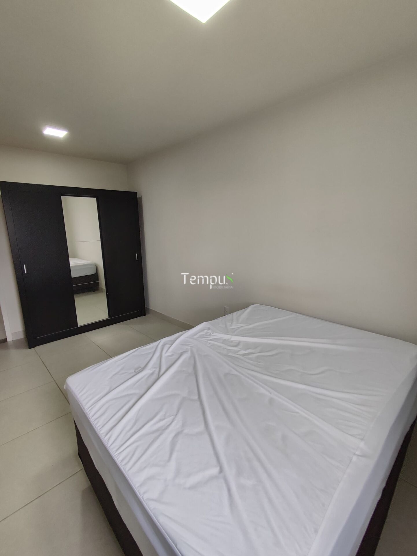 Apartamento para alugar com 2 quartos, 66m² - Foto 12