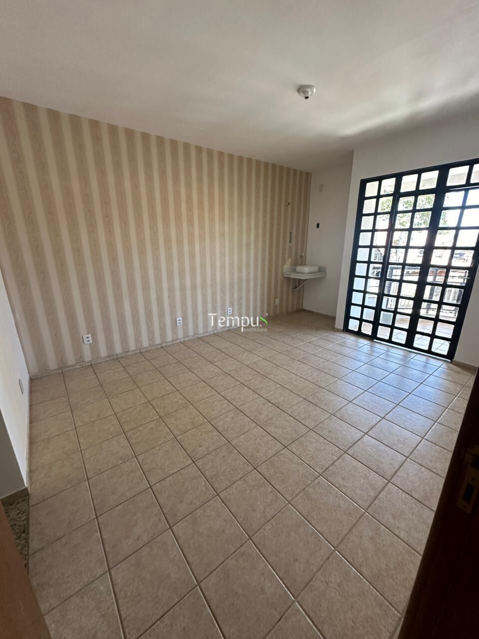 Casa à venda com 3 quartos, 223m² - Foto 9