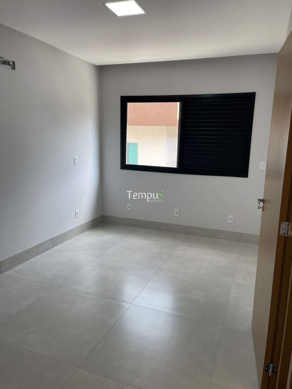 Casa de Condomínio à venda com 3 quartos, 240m² - Foto 9