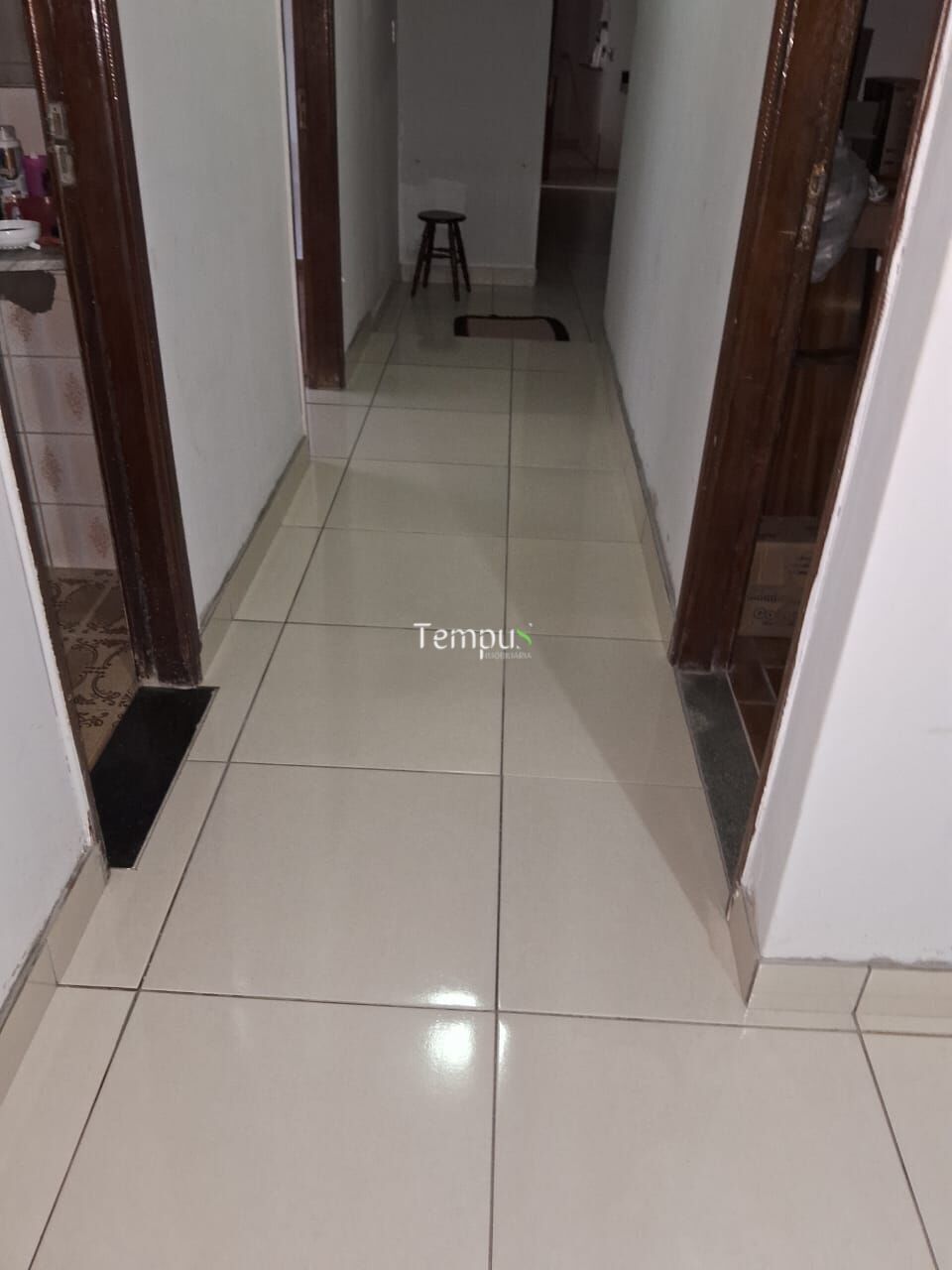Casa para alugar com 4 quartos, 251m² - Foto 4