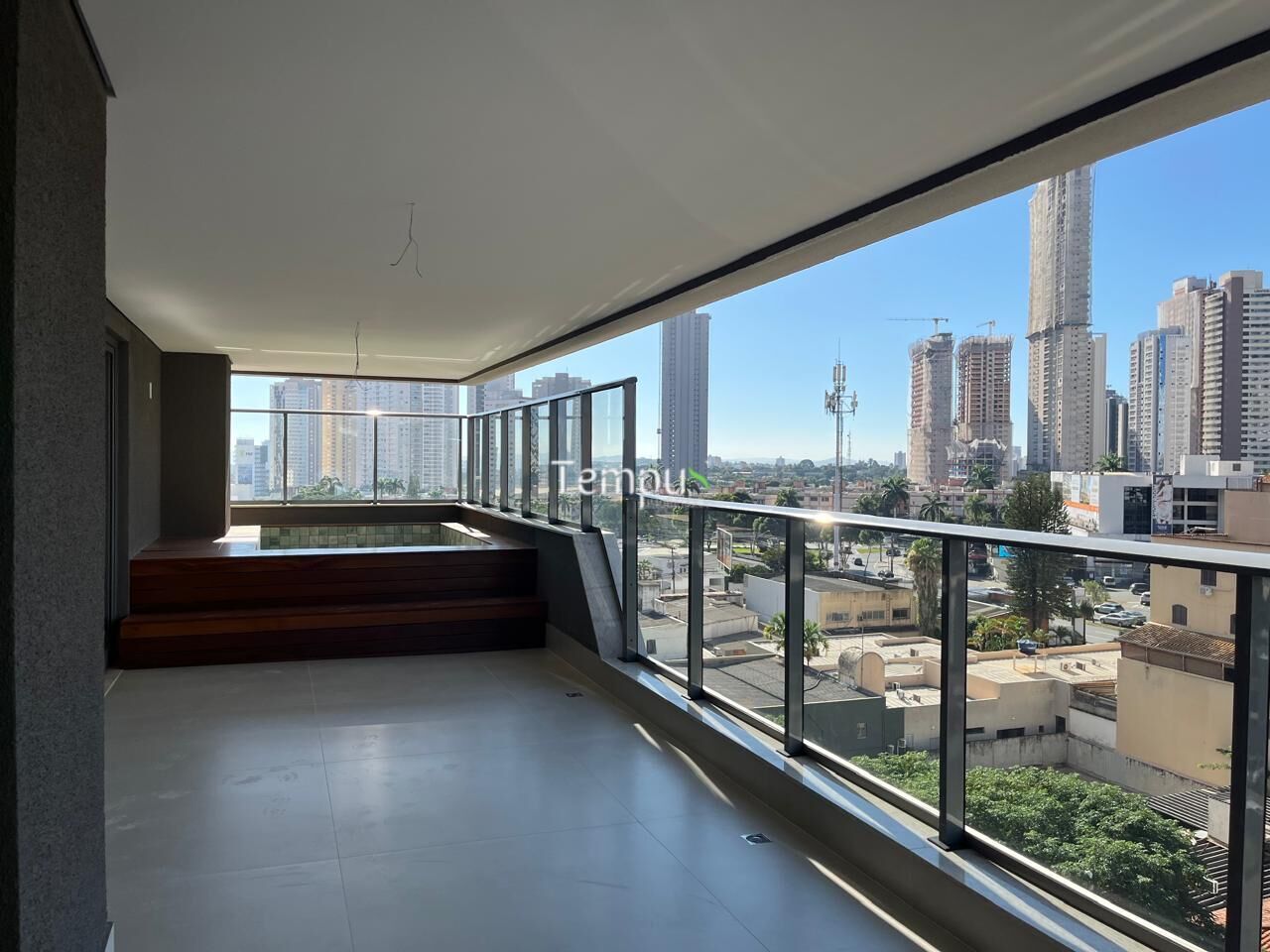 Apartamento à venda com 3 quartos, 226m² - Foto 1
