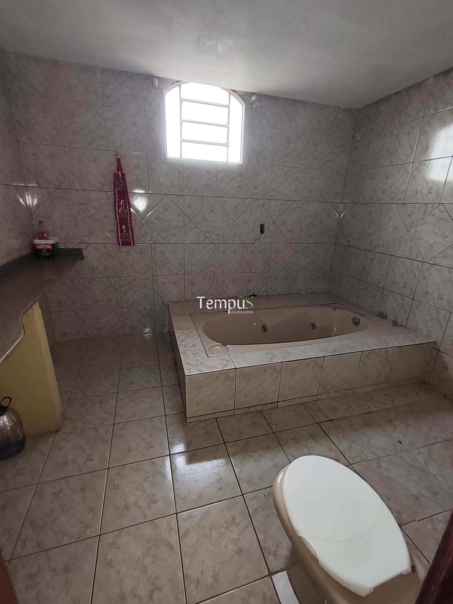 Casa para alugar com 4 quartos, 387m² - Foto 10
