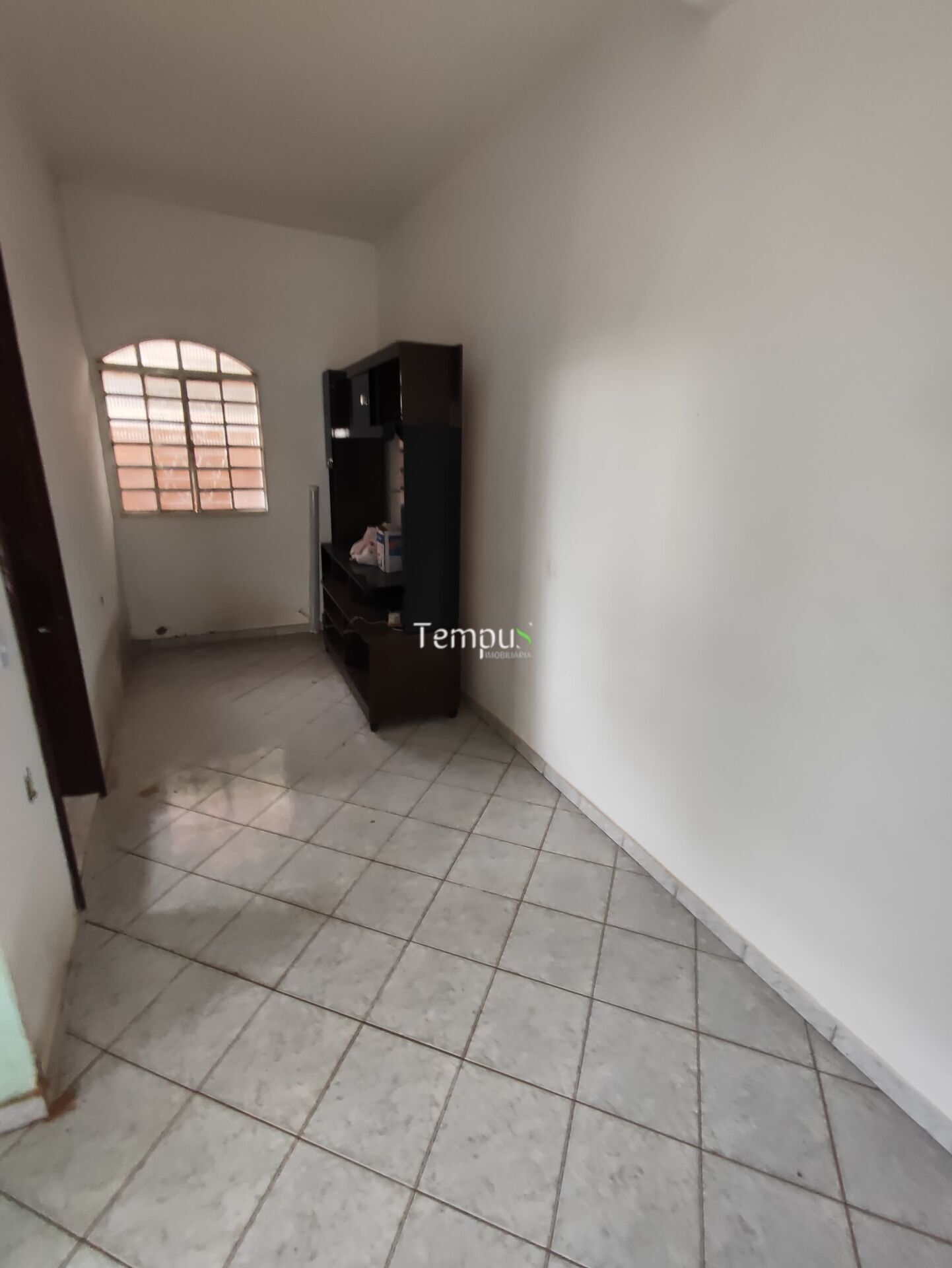 Casa para alugar com 4 quartos, 387m² - Foto 40