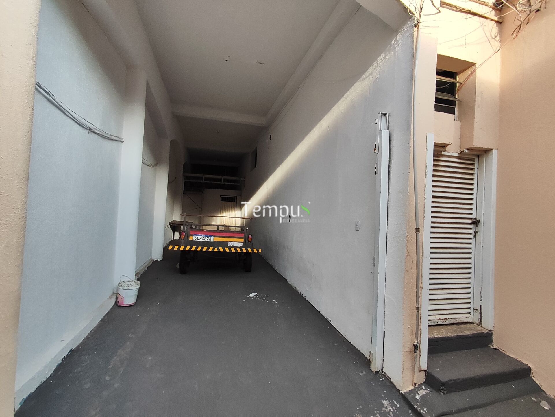 Casa para alugar com 4 quartos, 387m² - Foto 31