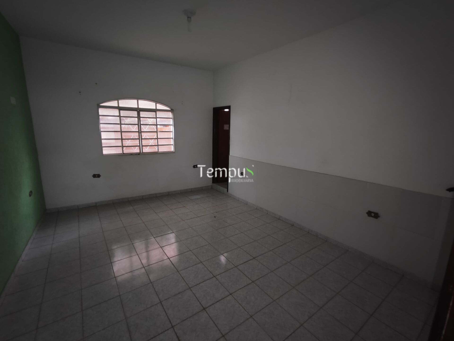 Casa para alugar com 4 quartos, 387m² - Foto 8