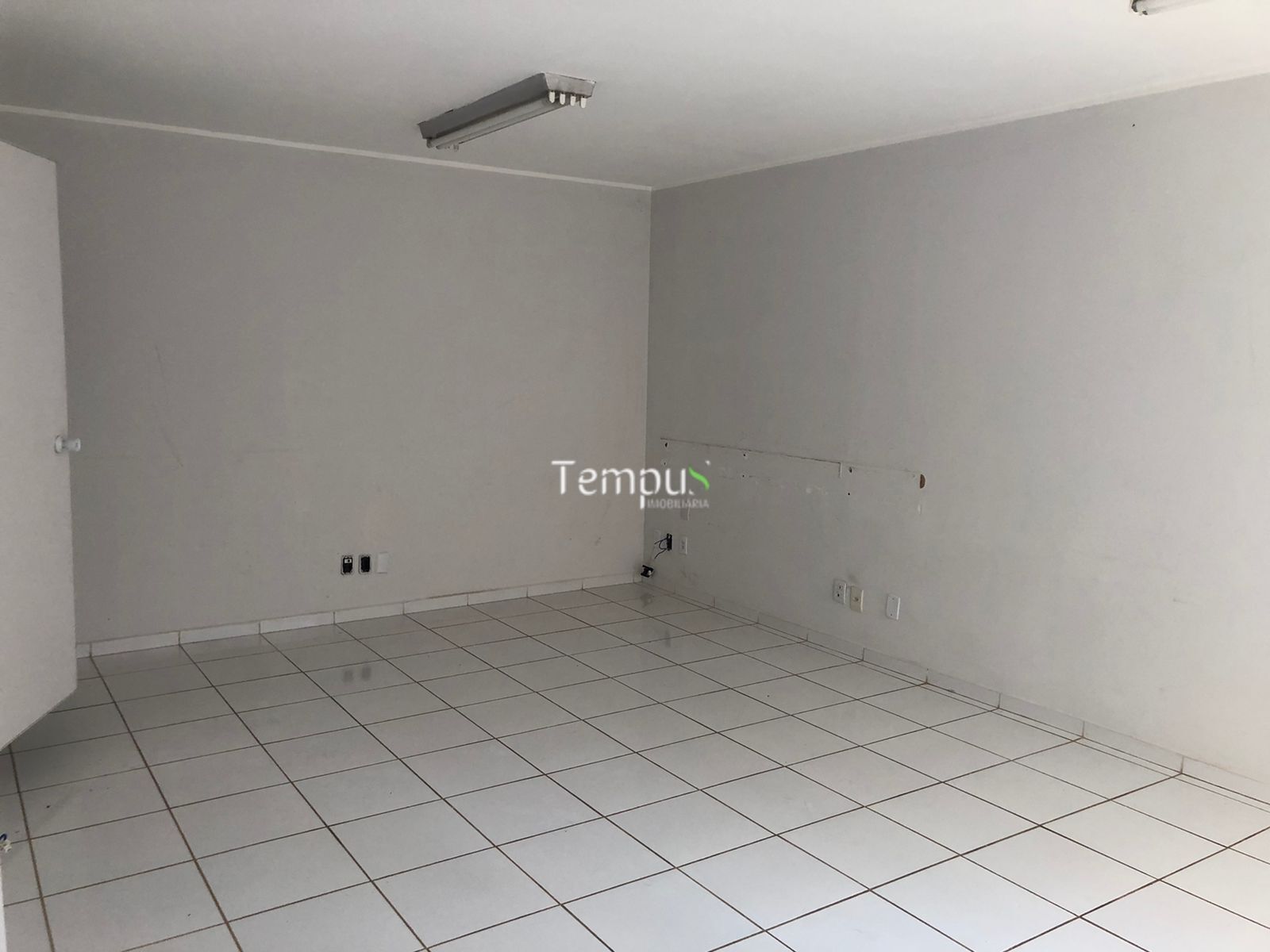Casa à venda com 11 quartos, 450m² - Foto 3