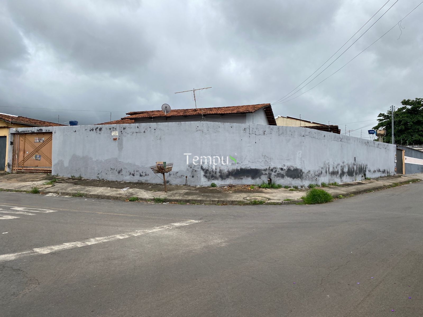 Casa à venda com 3 quartos, 197m² - Foto 2
