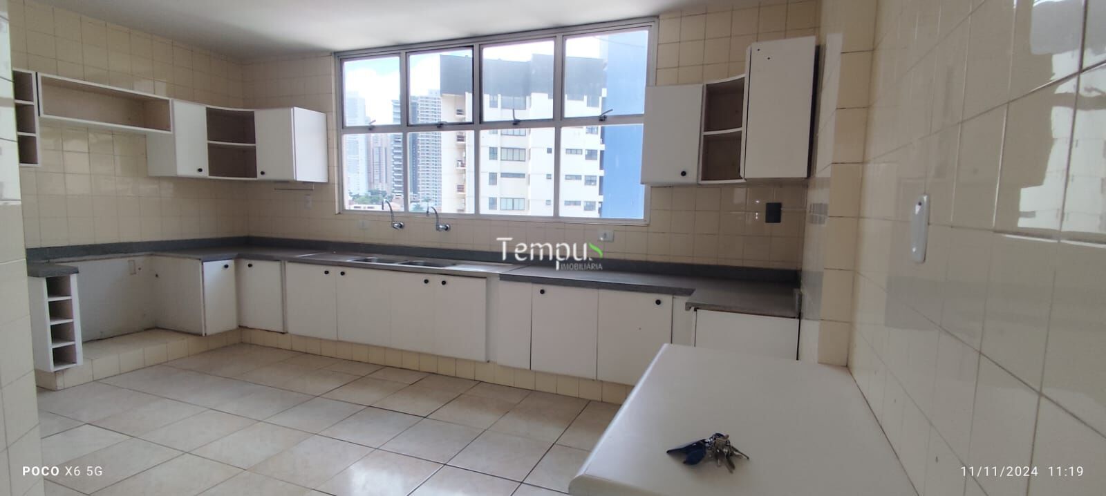 Apartamento para alugar com 4 quartos, 161m² - Foto 13