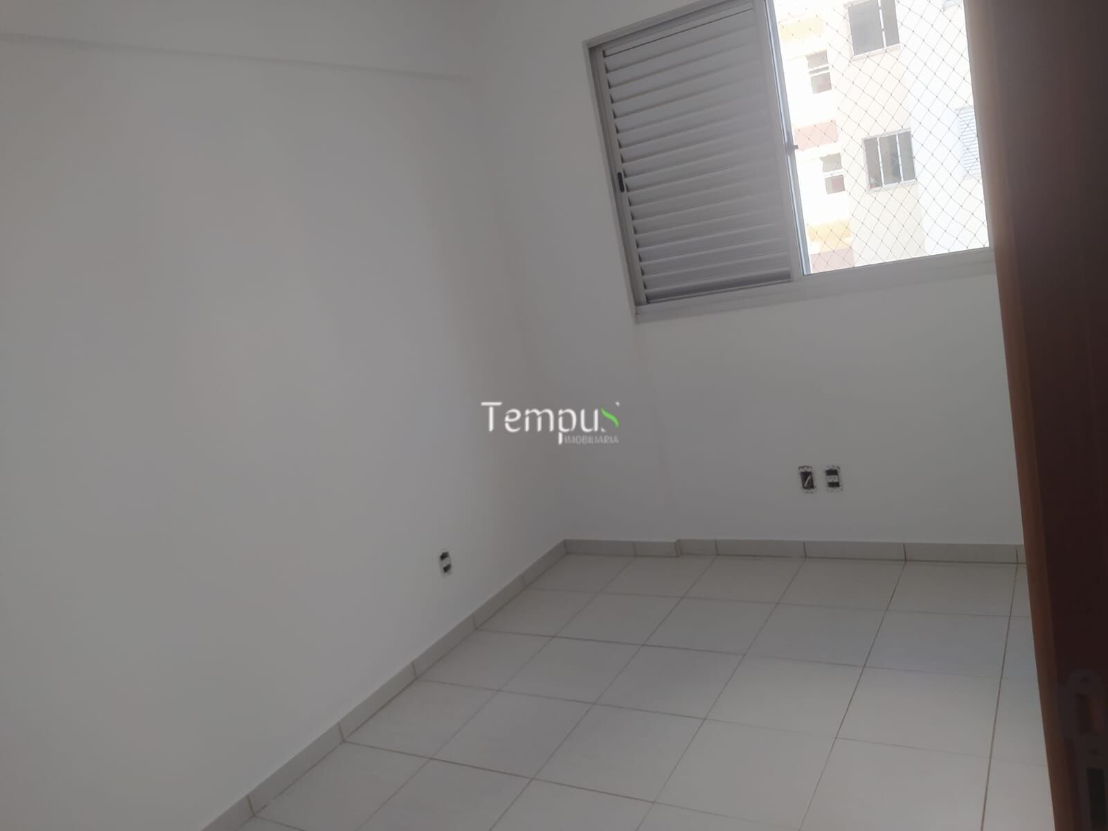 Apartamento à venda com 3 quartos, 74m² - Foto 4