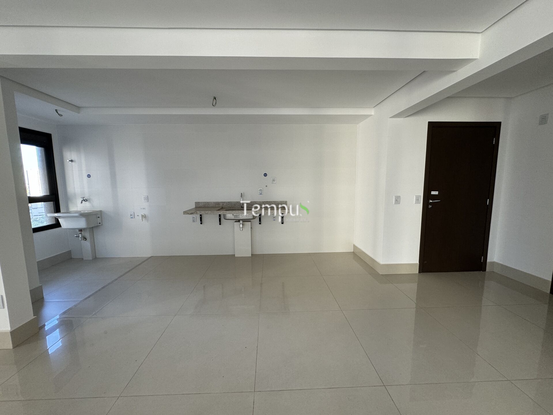 Apartamento à venda com 3 quartos, 120m² - Foto 2