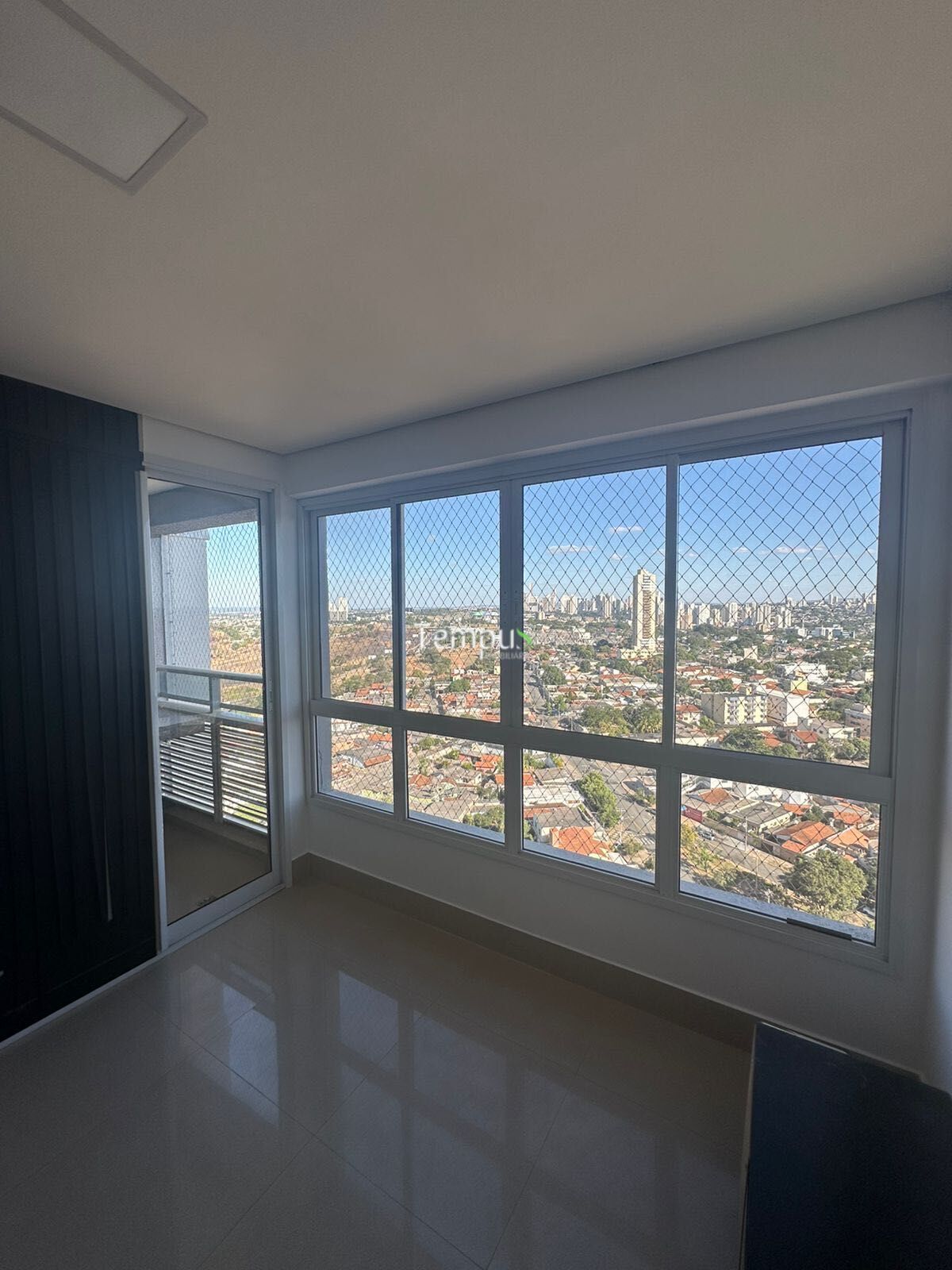 Apartamento à venda com 2 quartos, 66m² - Foto 1