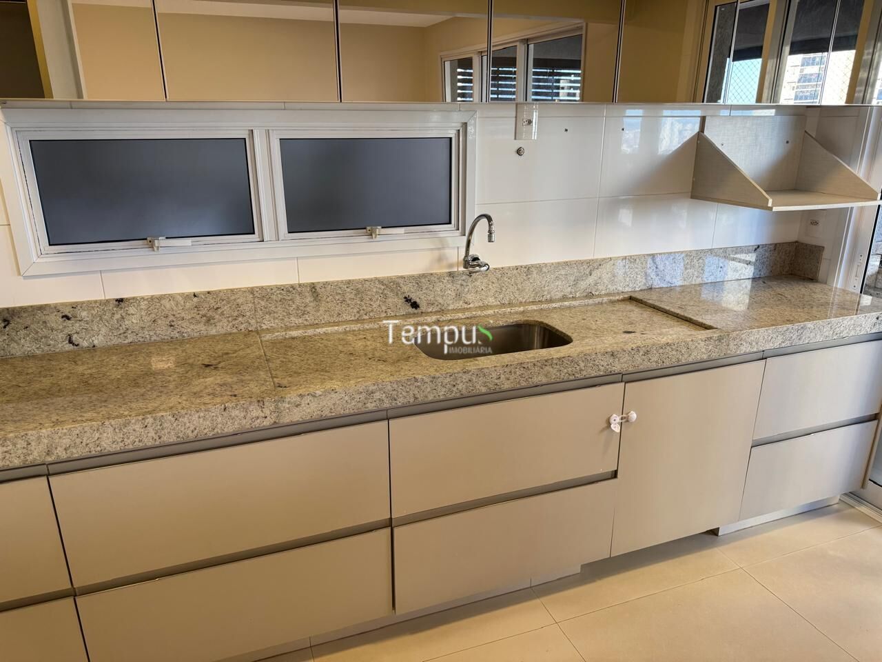 Apartamento, 3 quartos, 132 m² - Foto 2