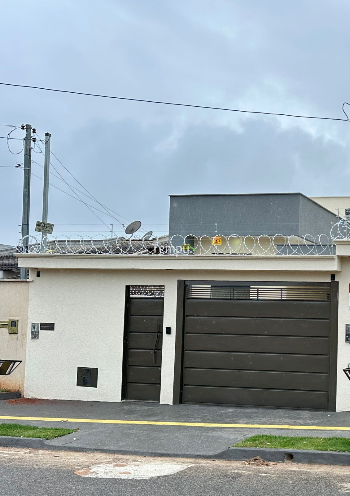 Casa à venda com 3 quartos, 125m² - Foto 1
