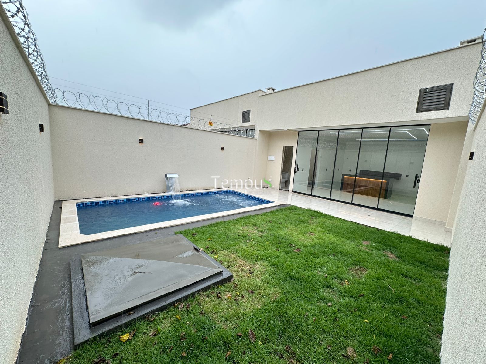 Casa à venda com 3 quartos, 125m² - Foto 2
