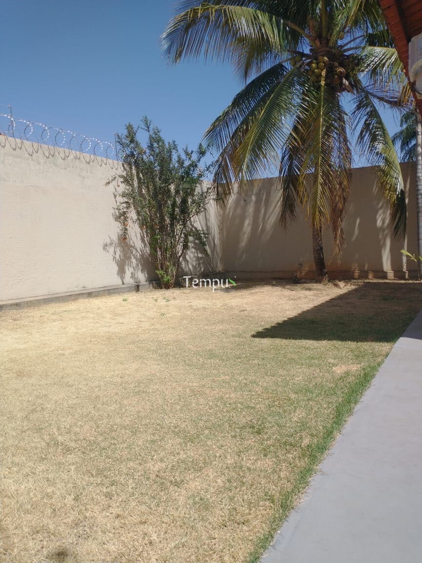 Casa para alugar com 4 quartos, 200m² - Foto 3