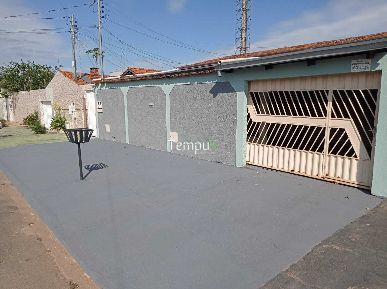 Casa à venda com 3 quartos, 200m² - Foto 1