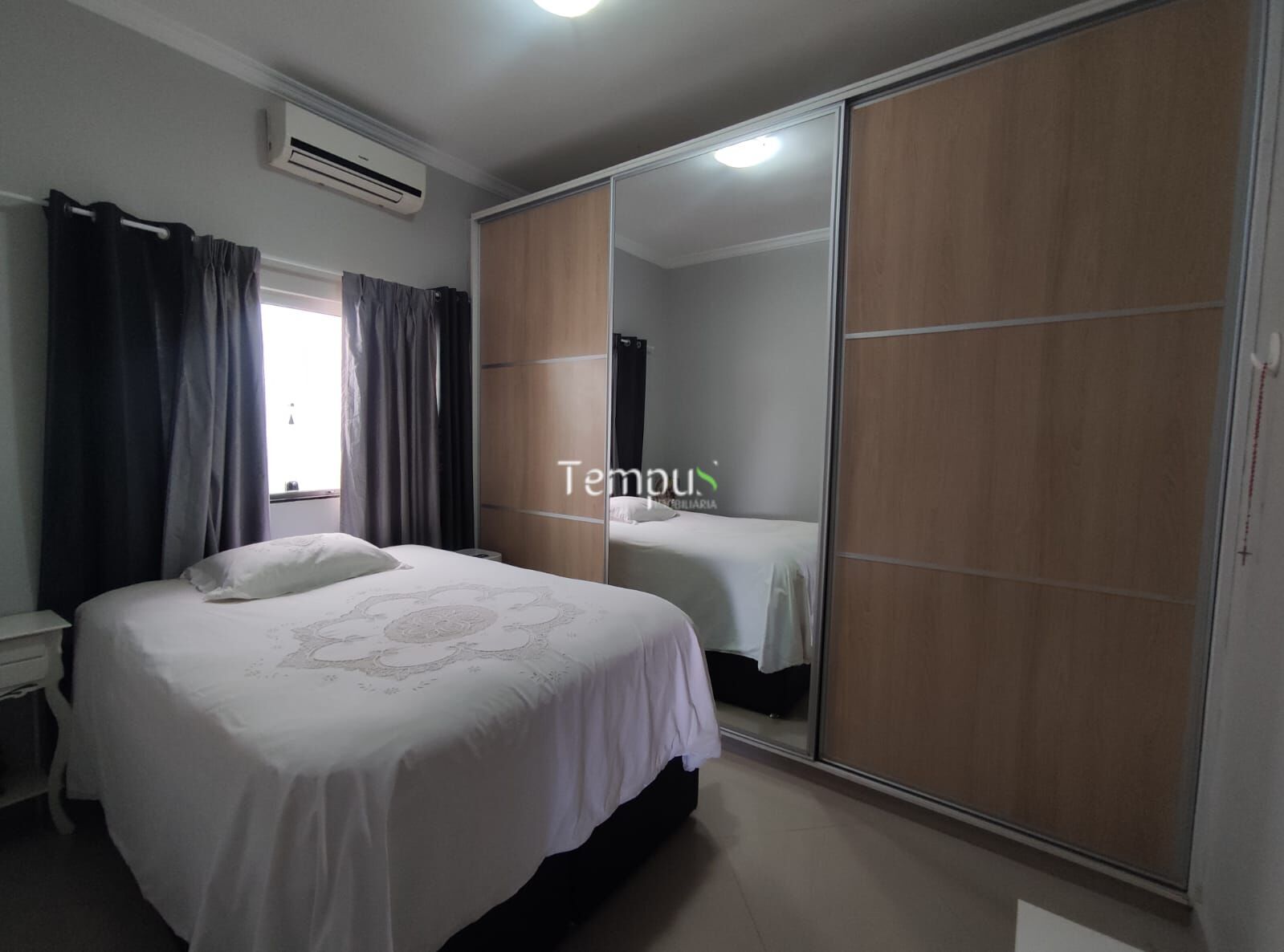 Casa à venda com 3 quartos, 100m² - Foto 4