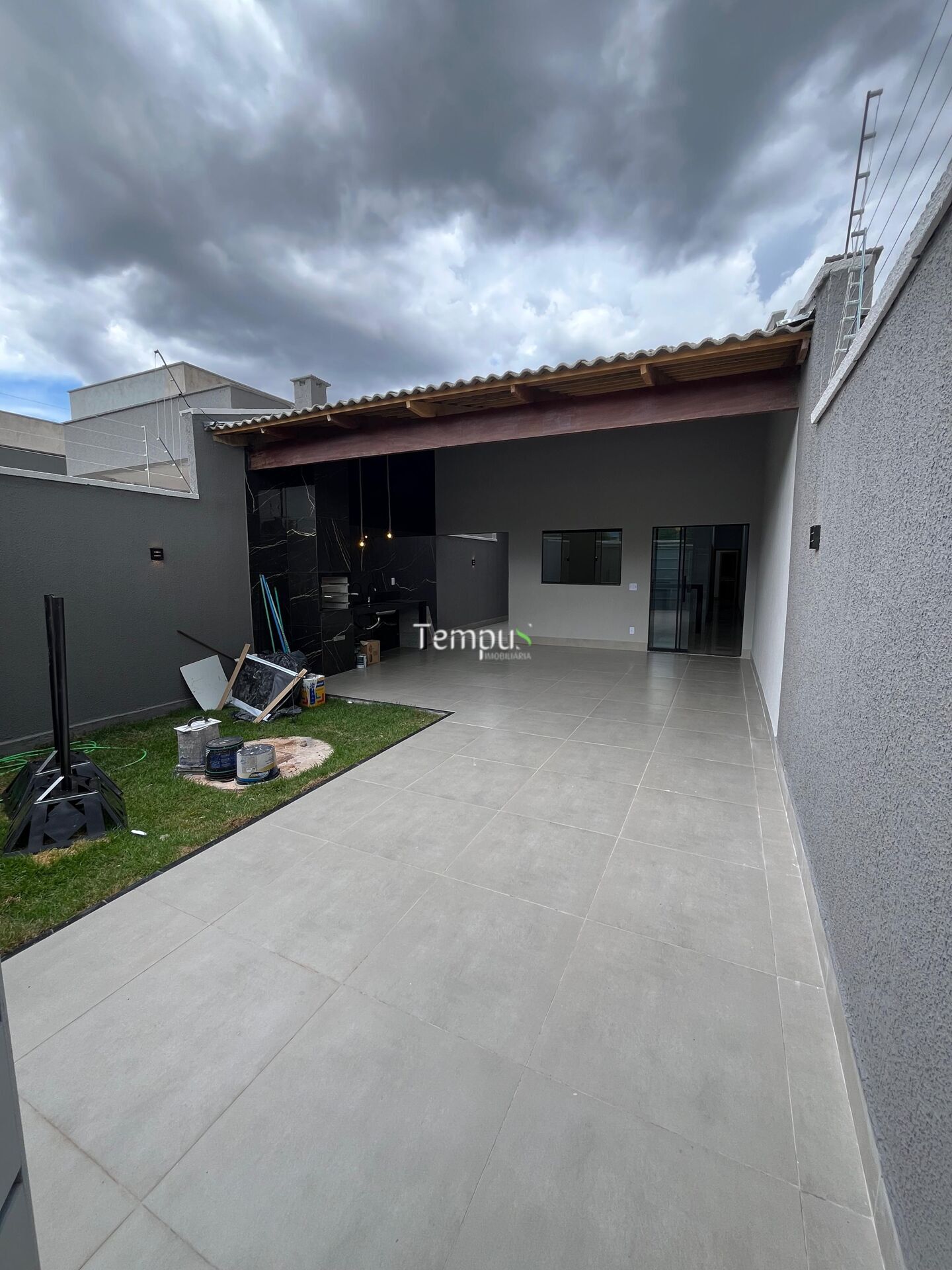 Casa à venda com 3 quartos, 108m² - Foto 2