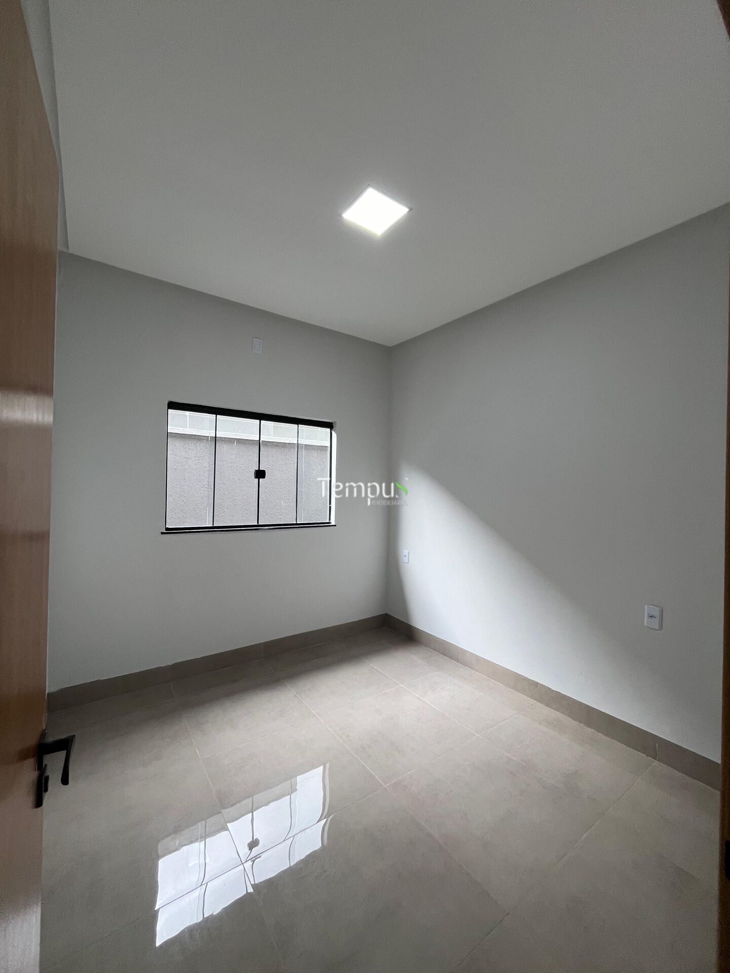 Casa à venda com 3 quartos, 108m² - Foto 11