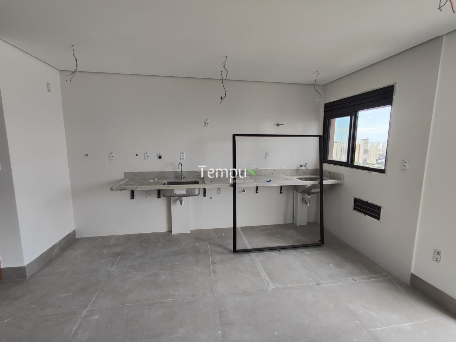 Apartamento à venda com 2 quartos, 75m² - Foto 4