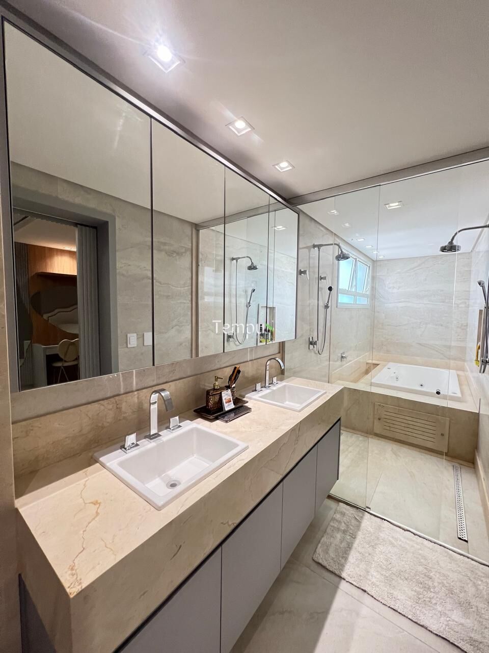 Apartamento à venda com 4 quartos, 256m² - Foto 32