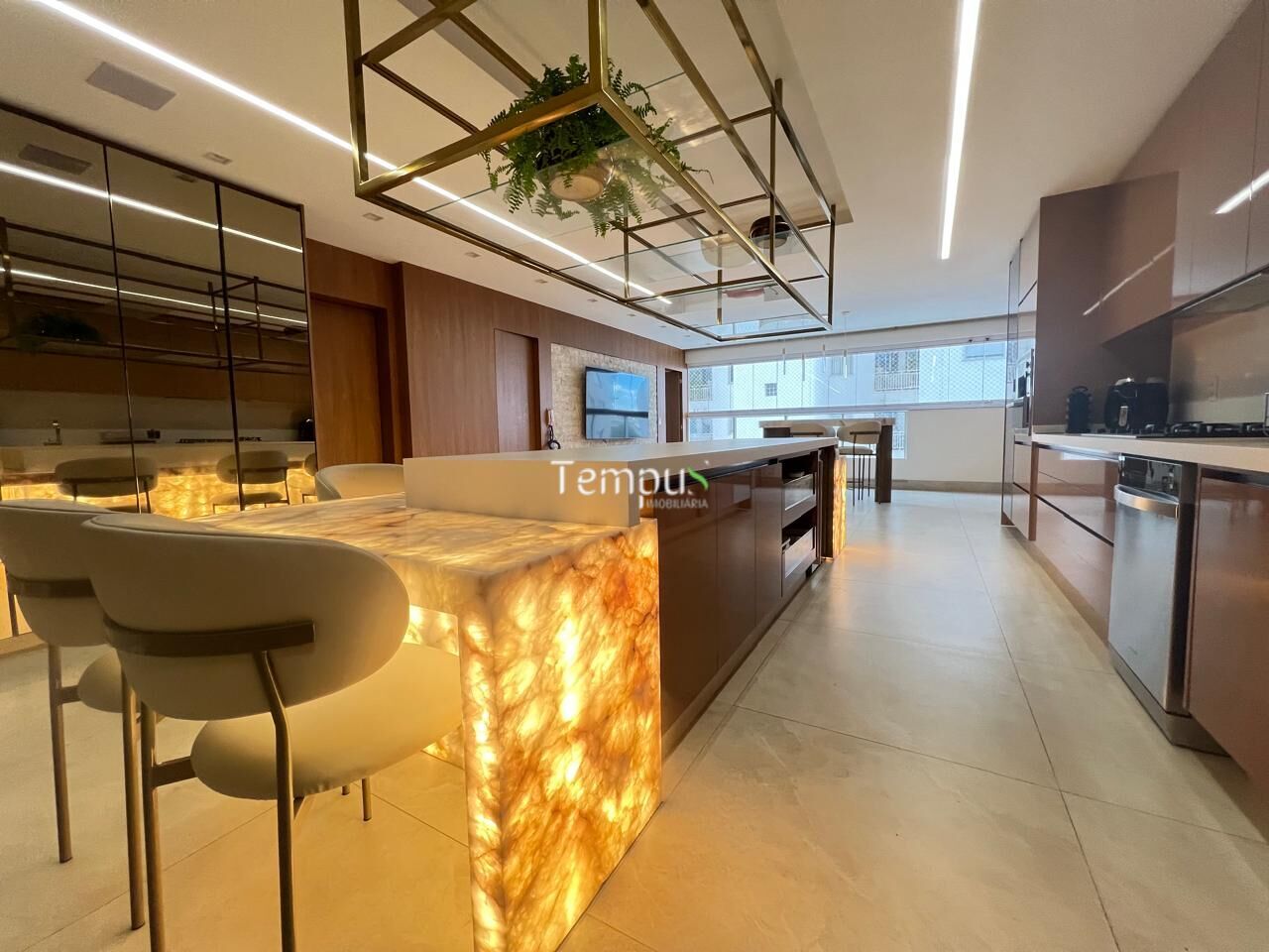 Apartamento à venda com 4 quartos, 256m² - Foto 9
