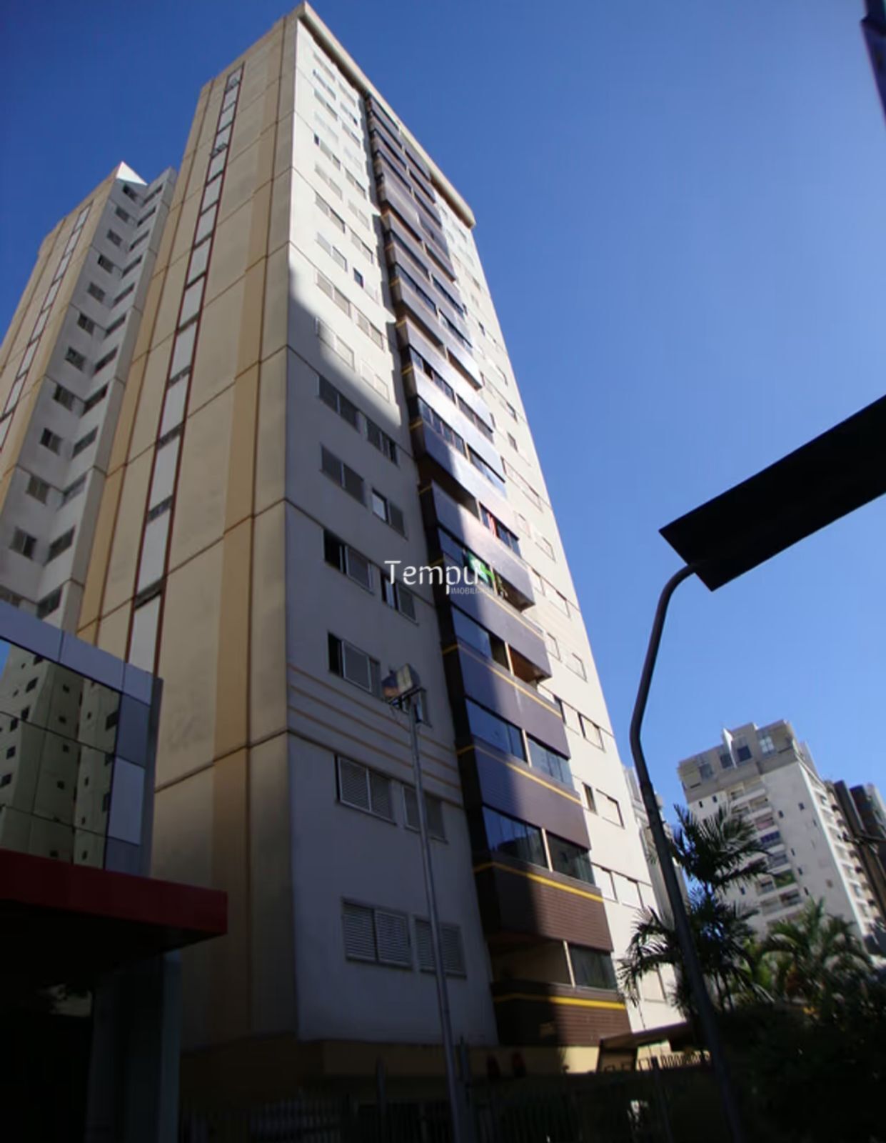 Apartamento à venda com 3 quartos, 77m² - Foto 2