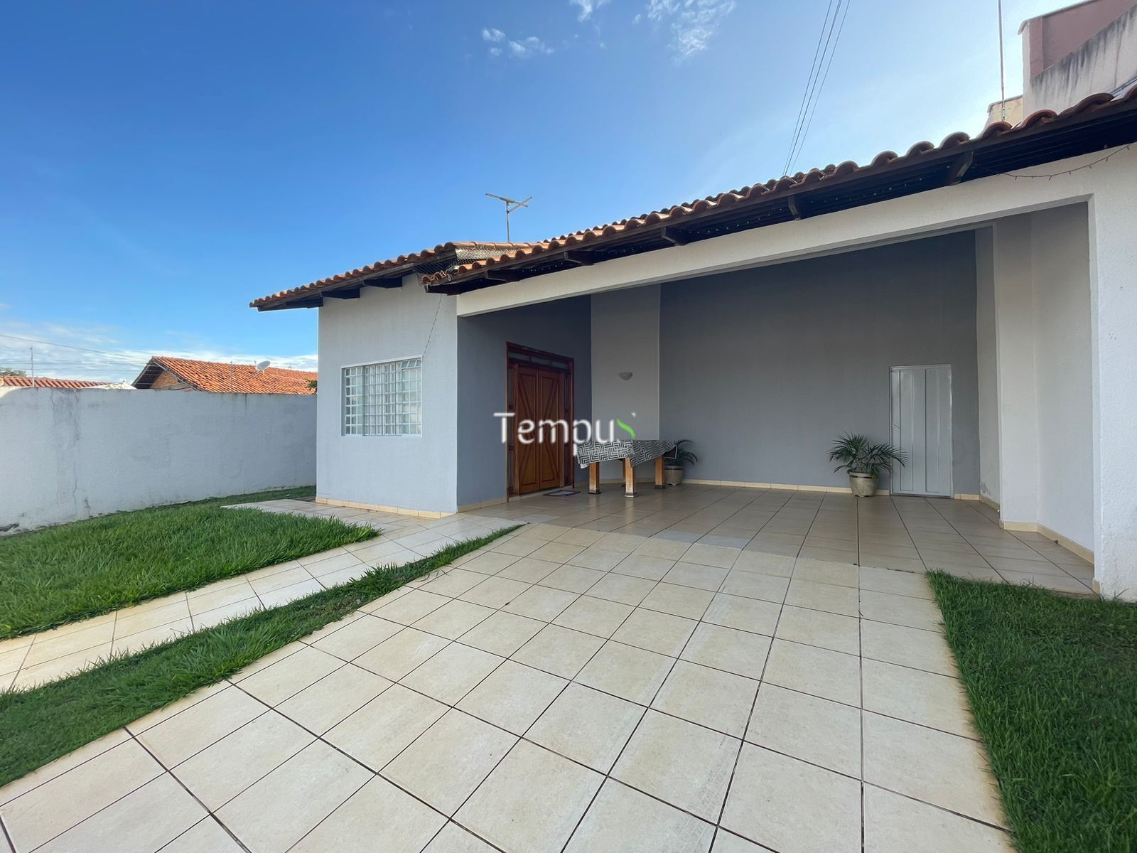 Casa à venda com 3 quartos, 220m² - Foto 1